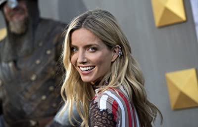 Annabelle Wallis